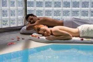 Spa Day – Massaggio di coppia giornaliero Comano Terme Thermal Spa € 155